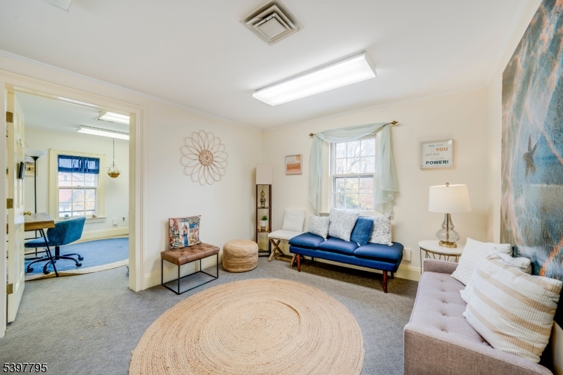 Chatham Boro, NJ 07928,186 Main St