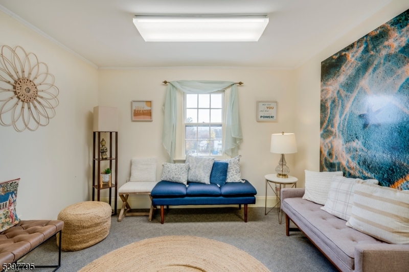 Chatham Boro, NJ 07928,186 Main St