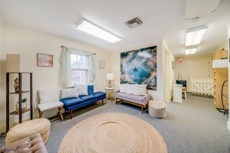 Chatham Boro, NJ 07928,186 Main St