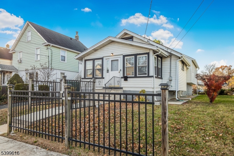 Plainfield City, NJ 07062,1123 E 3Rd St