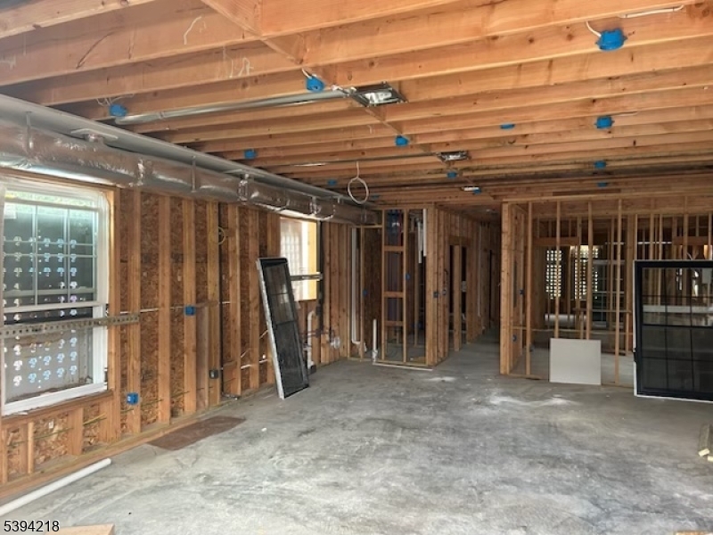 Newark City, NJ 07103,552 S 11Th St