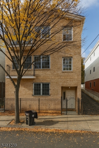 17 Norfolk St, Newark City, NJ 07103