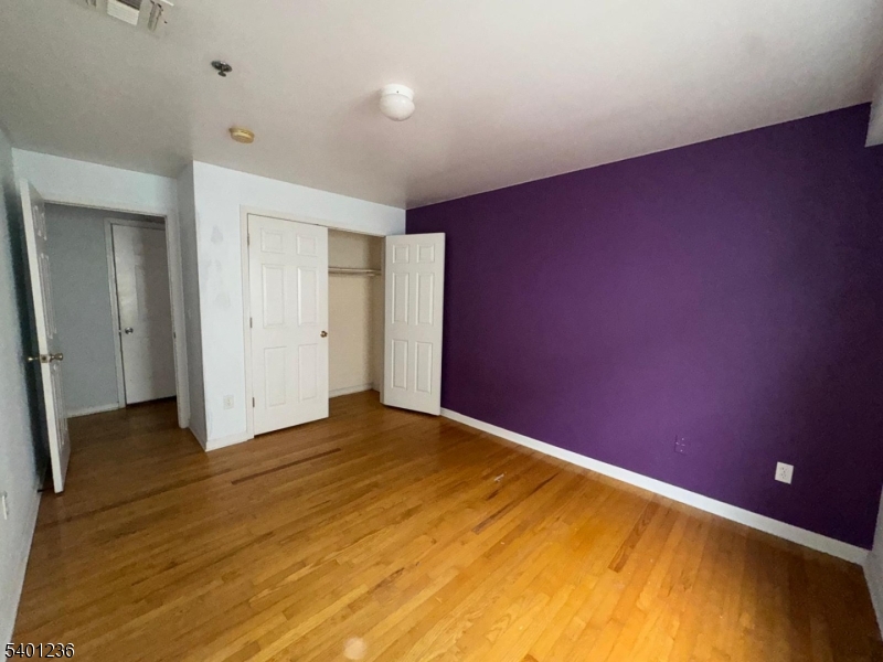 Newark City, NJ 07103,17 Norfolk St