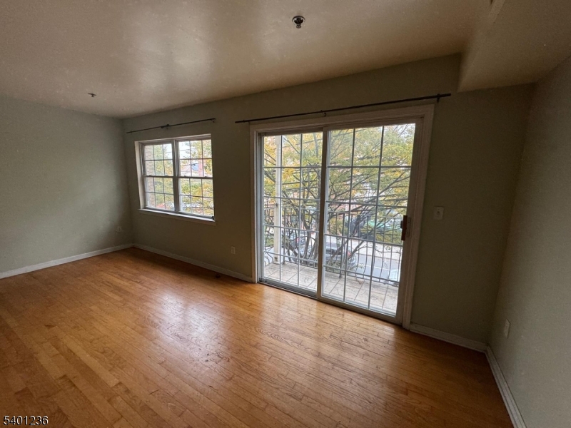 Newark City, NJ 07103,17 Norfolk St