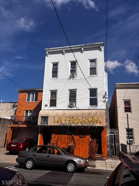 414 24Th St, Union City, NJ 07087
