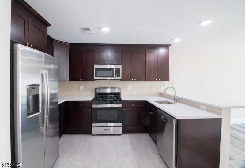 Union Twp., NJ 07083,1664 Stuyvesant Ave #306