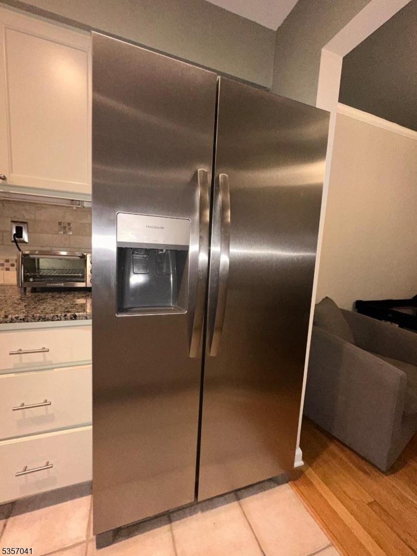 Mendham Boro, NJ 07945,77 Hampshire Dr