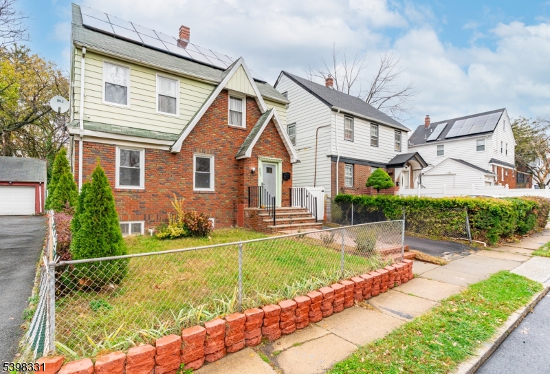 Hillside Twp., NJ 07205,327 Field Pl