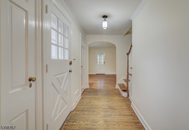 Millburn Twp., NJ 07078,17 Andover Dr