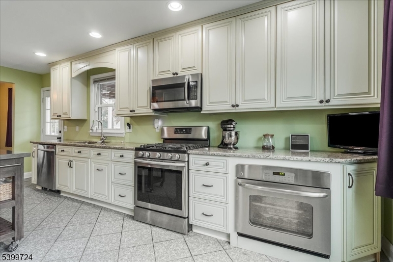 East Brunswick Twp., NJ 08816,206 Milltown Rd