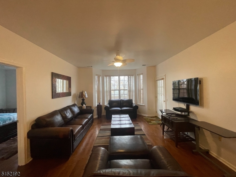 Elmwood Park Boro, NJ 07407,132 Cory Ln