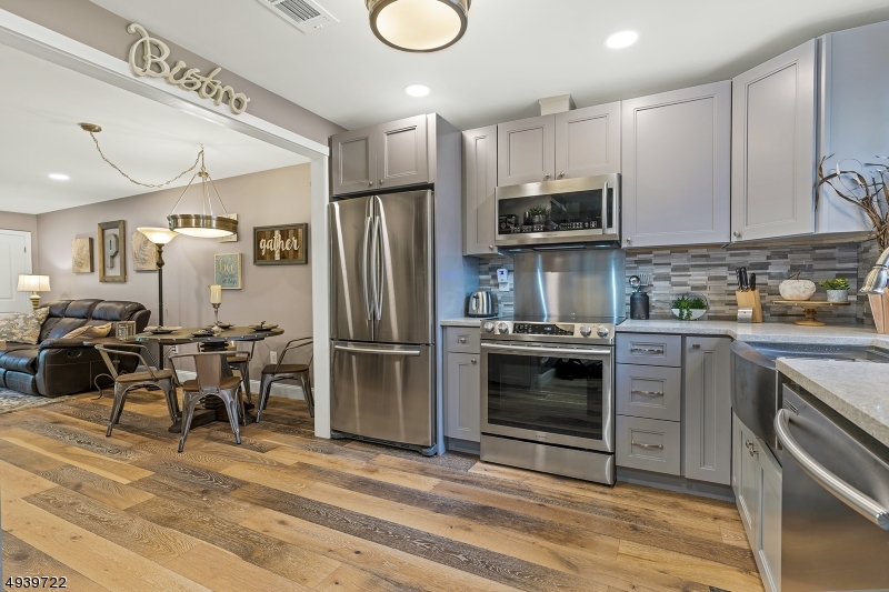 323 Sparrow Ct, Readington Twp., NJ 08887