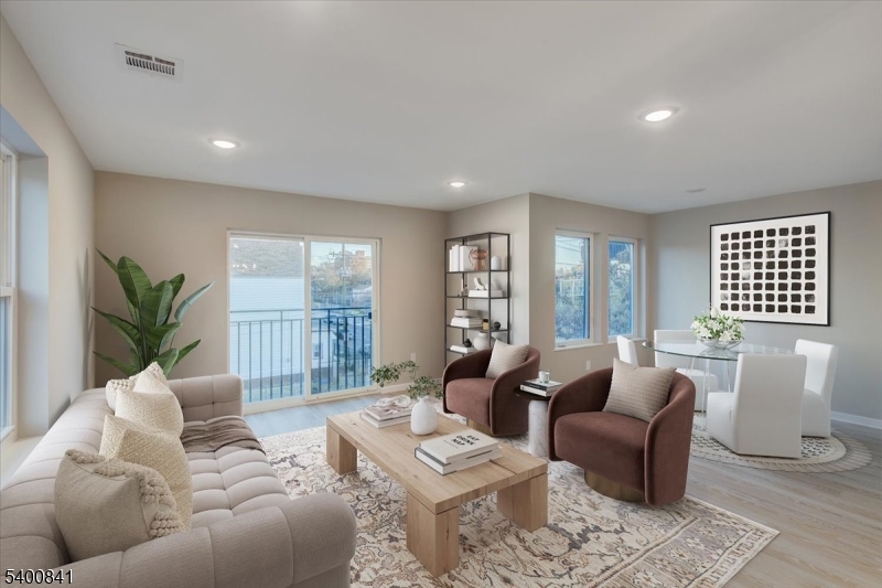 Newark City, NJ 07108,581 Bergen St