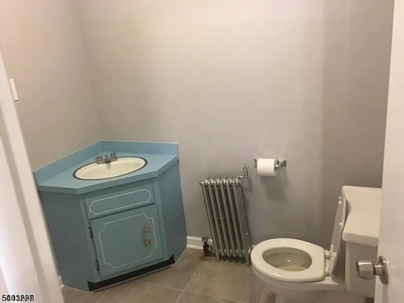 Belleville Twp., NJ 07109,28 Hilton St