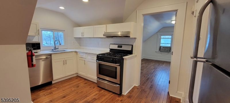 Bloomfield Twp., NJ 07003,18 Olive Street 3