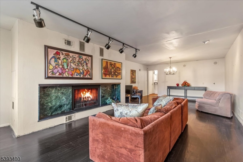 Plainfield City, NJ 07060,1066 Allenwood Dr