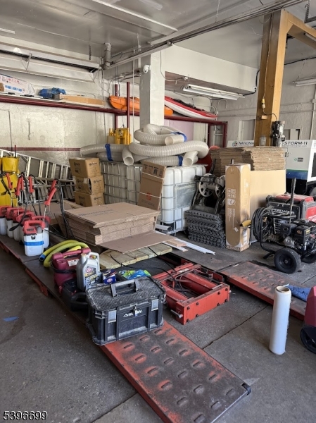 Phillipsburg Town, NJ 08865,812 S Main St