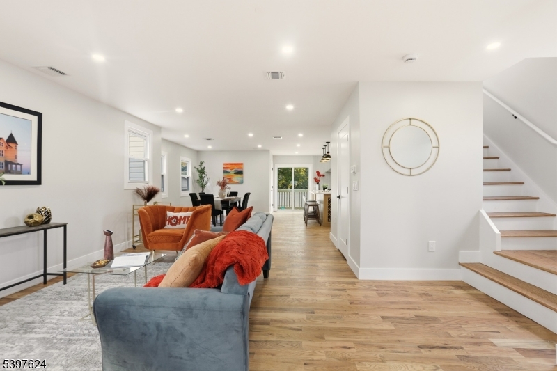 Bloomfield Twp., NJ 07003,68 Bell St