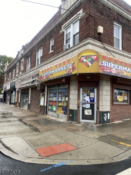 555 Westminster Ave #3, Elizabeth City, NJ 07208