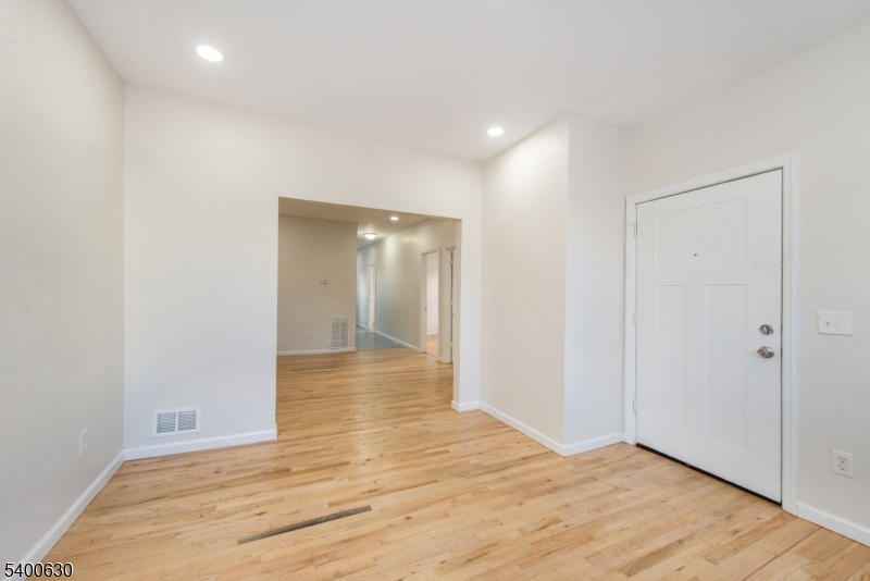 Paterson City, NJ 07513,1022 E 22Nd St