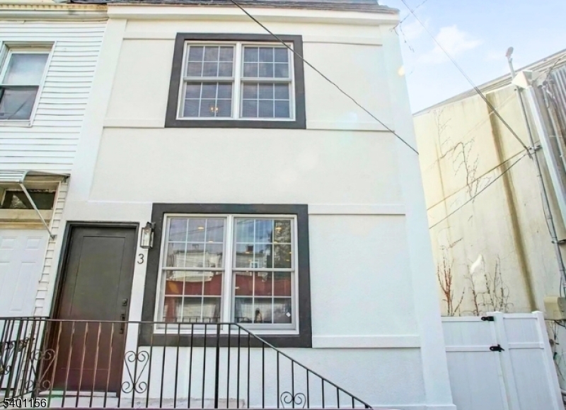 Jersey City, NJ 07304,3 Minerva St