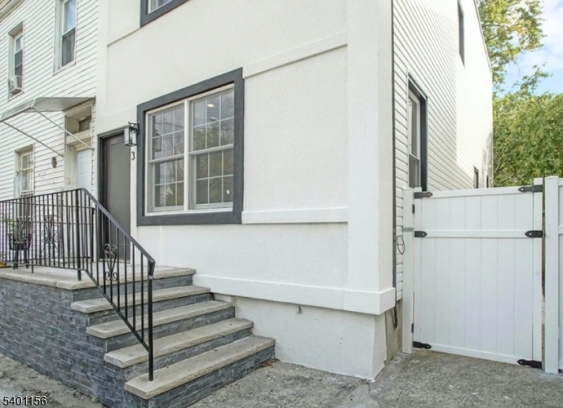 Jersey City, NJ 07304,3 Minerva St