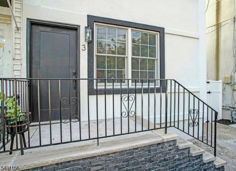 Jersey City, NJ 07304,3 Minerva St