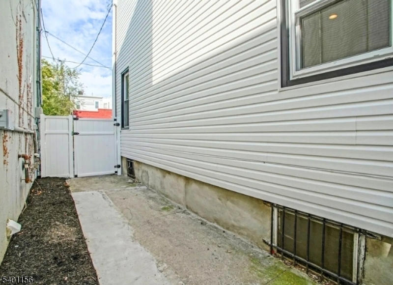 Jersey City, NJ 07304,3 Minerva St