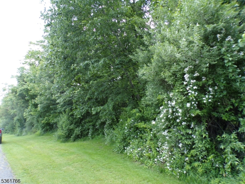 7 Poppys Ct, Knowlton Twp., NJ 07832