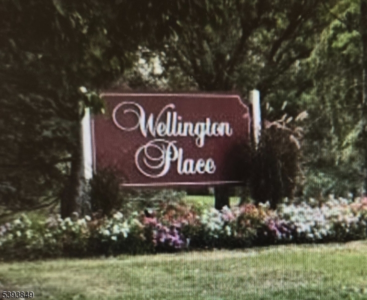 702 Wellington Pl #2, Aberdeen Twp., NJ 07747