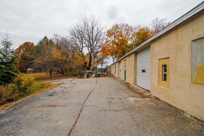 Ogdensburg Boro, NJ 07439,8 Main St