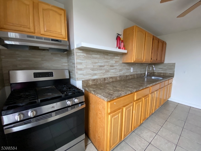 Newark City, NJ 07108,130 Milford Ave #1