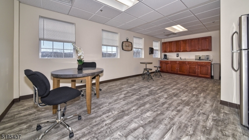 Wanaque Boro, NJ 07420,1069 Ringwood Ave 301-18