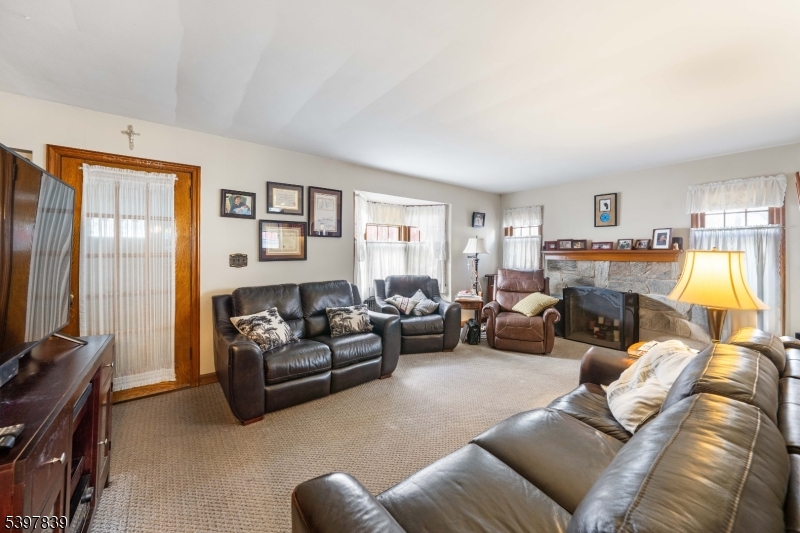 Roselle Boro, NJ 07203,201 Sterling Pl