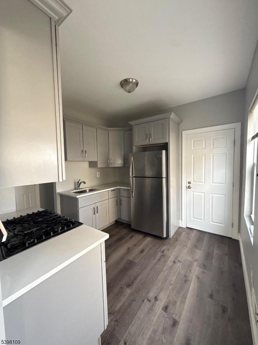 Linden City, NJ 07036,409 E Elm St