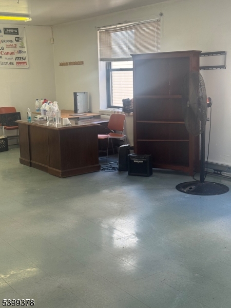 East Orange City, NJ 07017,61 Lincoln St