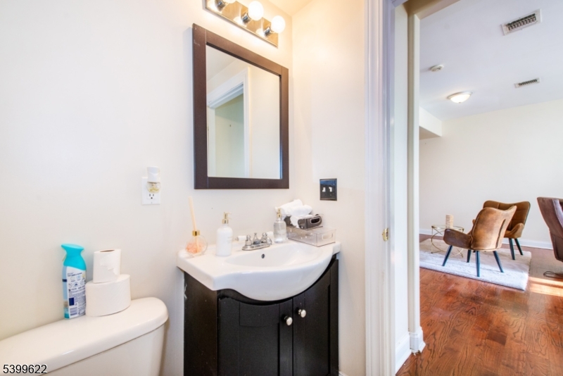 Rahway City, NJ 07065,484 Hancock St