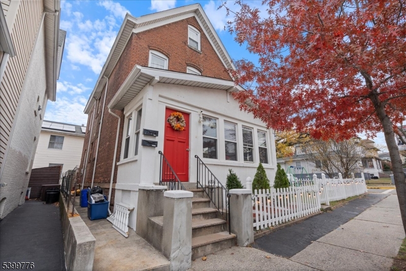 Carlstadt Boro, NJ 07072,593 Broad St