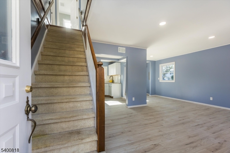 Little Falls Twp., NJ 07424,1 Pine Ct