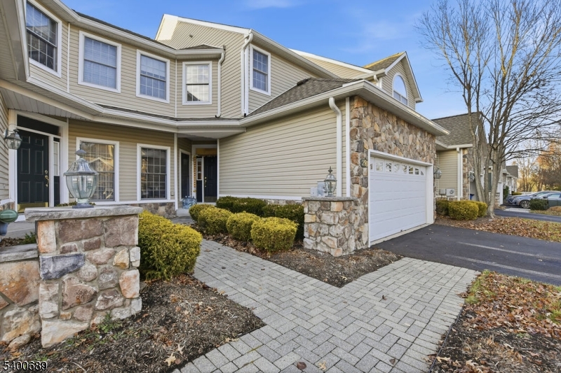 Livingston Twp., NJ 07039,29 Pine Valley Rd