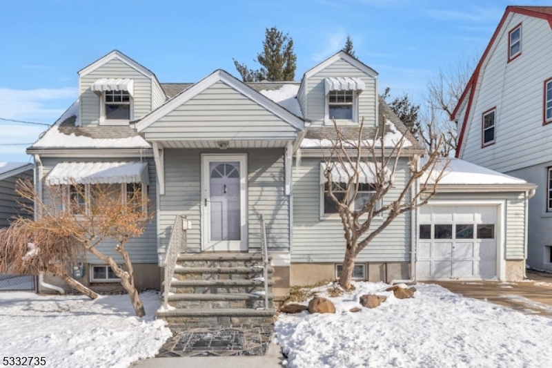 51 Garretson Ave Totowa Boro 07512-2466