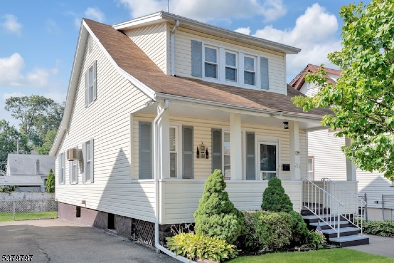 201 Dewey Ave Totowa Boro 07512-2573
