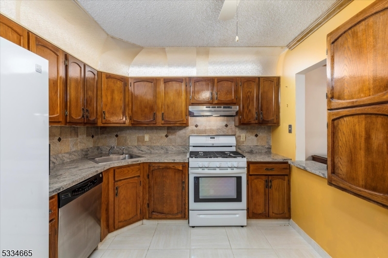 109 Robertson Way Lincoln Park Boro 07035