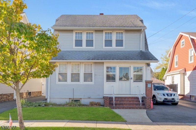 75 Scrivens St Totowa Boro 07512-2622