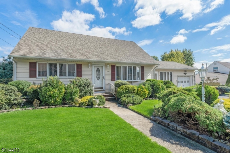107 Doherty Dr Clifton City 07013-3309