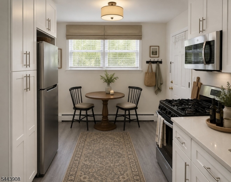 Kitchen and Dining Virtual Staging
