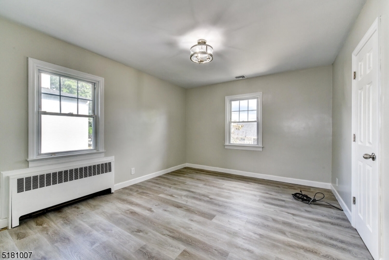 Bedroom 1 1st floor large bedroom