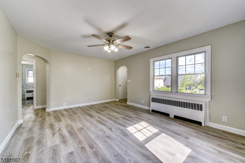 entertainment-size living room