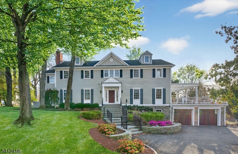 Covered Entryway with Video doorbell with smart app
