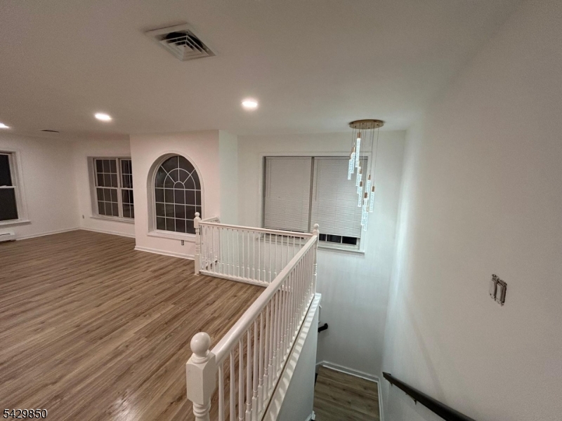 Entry/Living Room